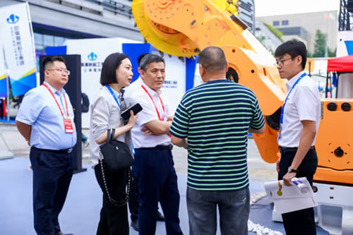 實力(li)彰顯！上海創力(li)集(ji)團(tuán)參展(zhan)貴州國(guo)際(ji)能(néng)源産(chan)業博覽交易會取得圓滿成(cheng)功(圖7)